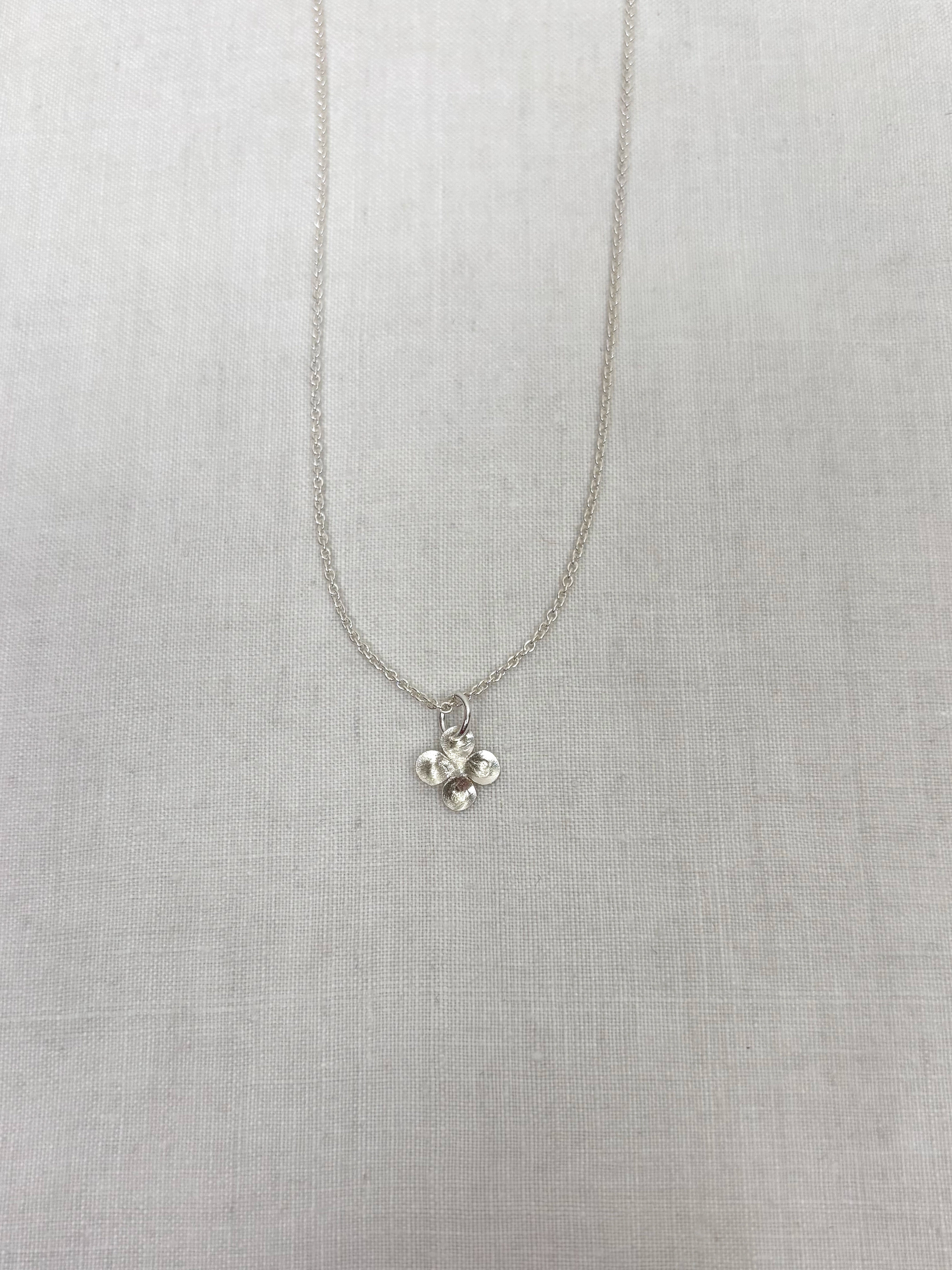 Alba S silver pendant