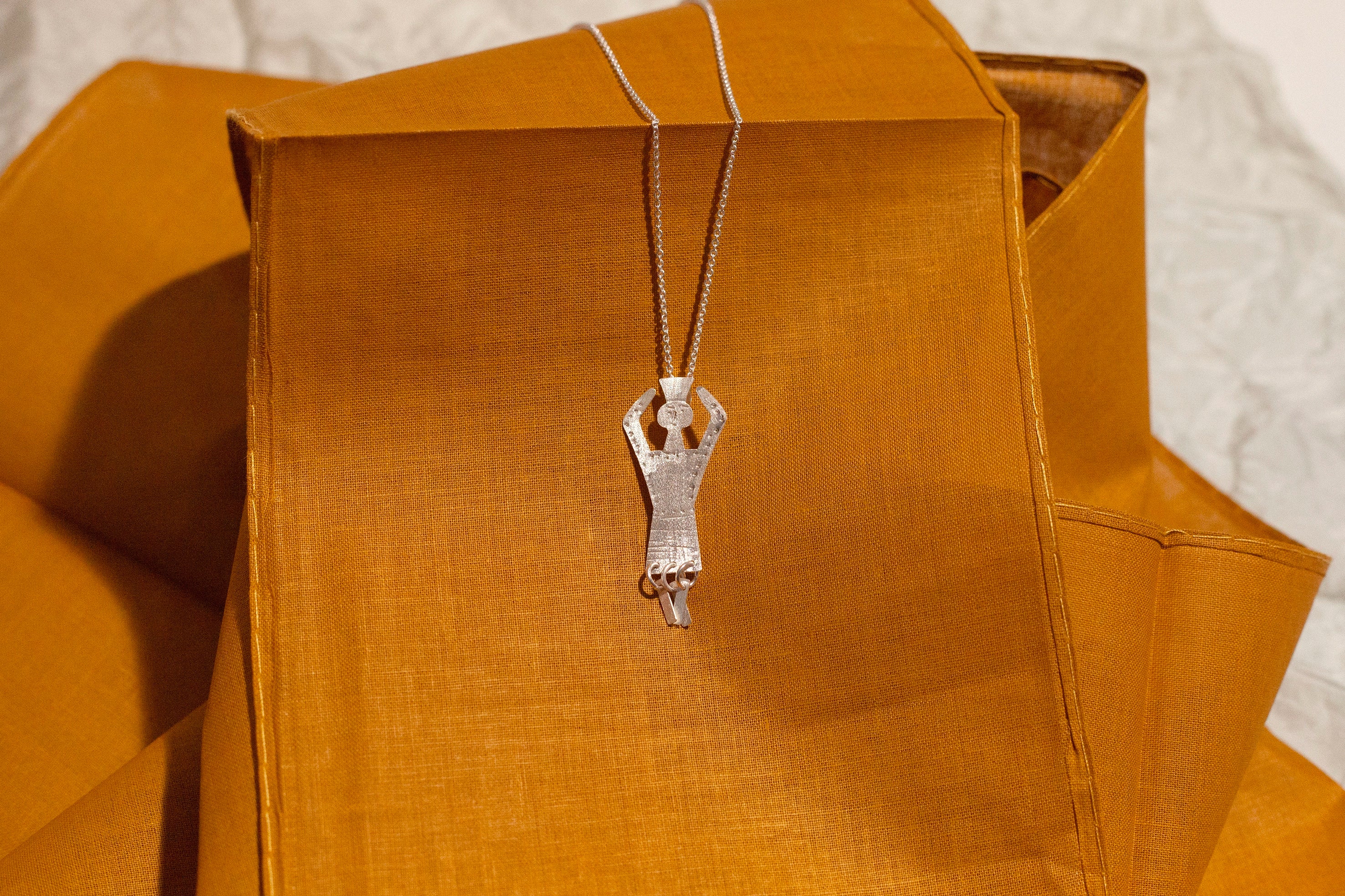 Pina silver pendant